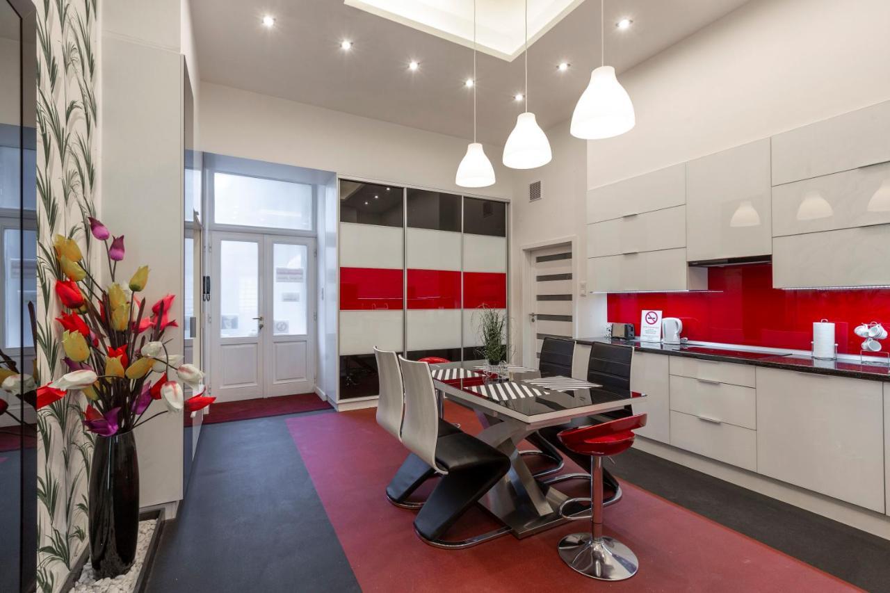 Exclusive Marilyn Apartment In The Heart Of Budapest Bagian luar foto