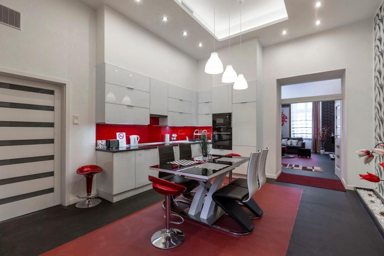 Exclusive Marilyn Apartment In The Heart Of Budapest Bagian luar foto