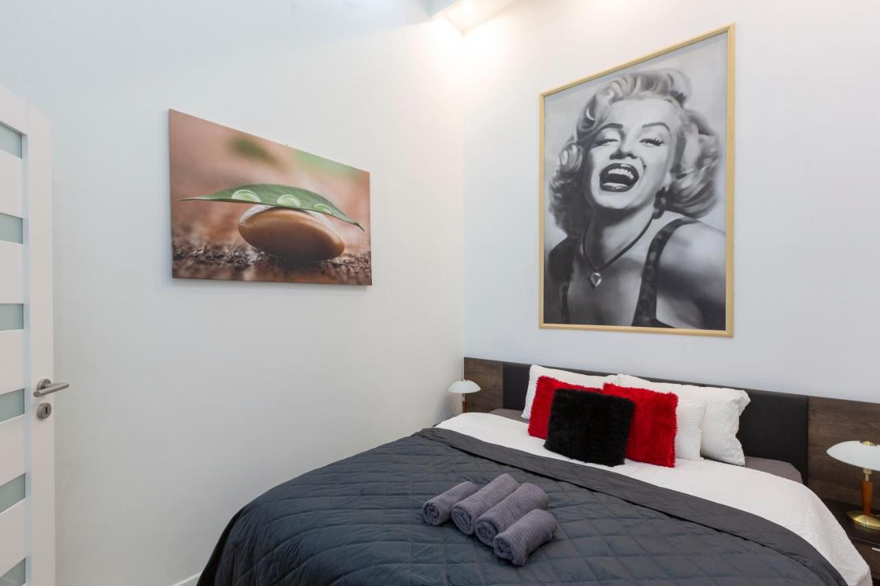 Exclusive Marilyn Apartment In The Heart Of Budapest Bagian luar foto