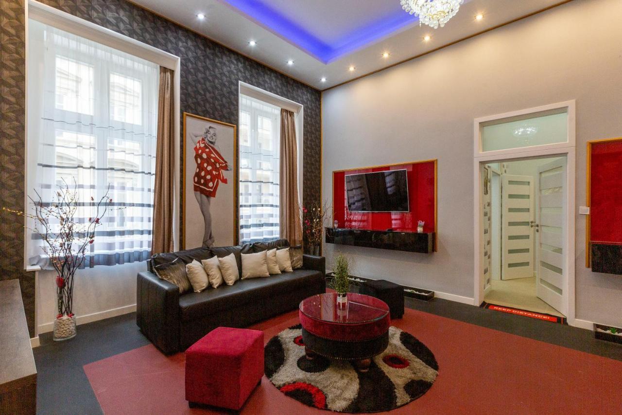 Exclusive Marilyn Apartment In The Heart Of Budapest Bagian luar foto