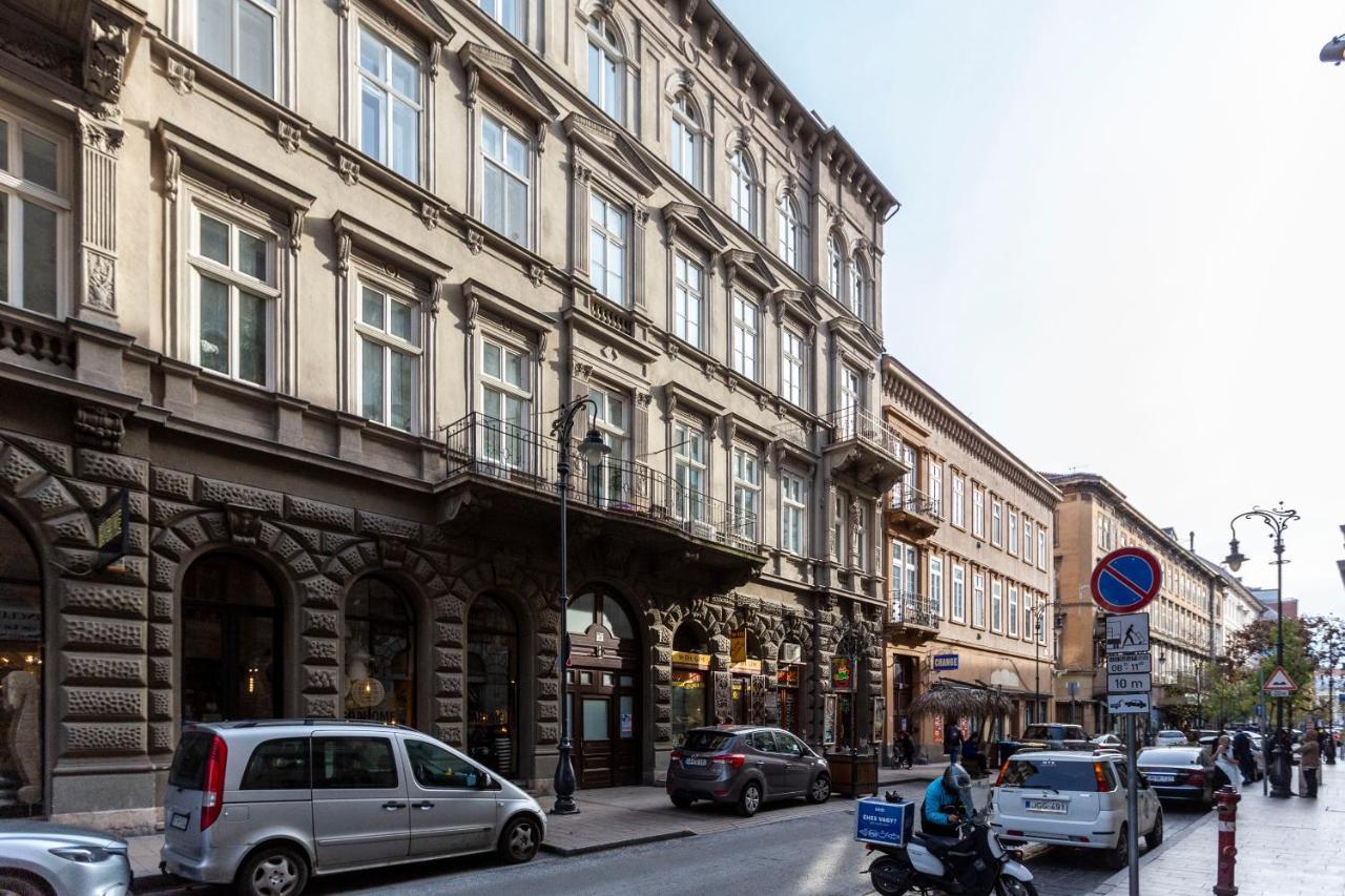Exclusive Marilyn Apartment In The Heart Of Budapest Bagian luar foto